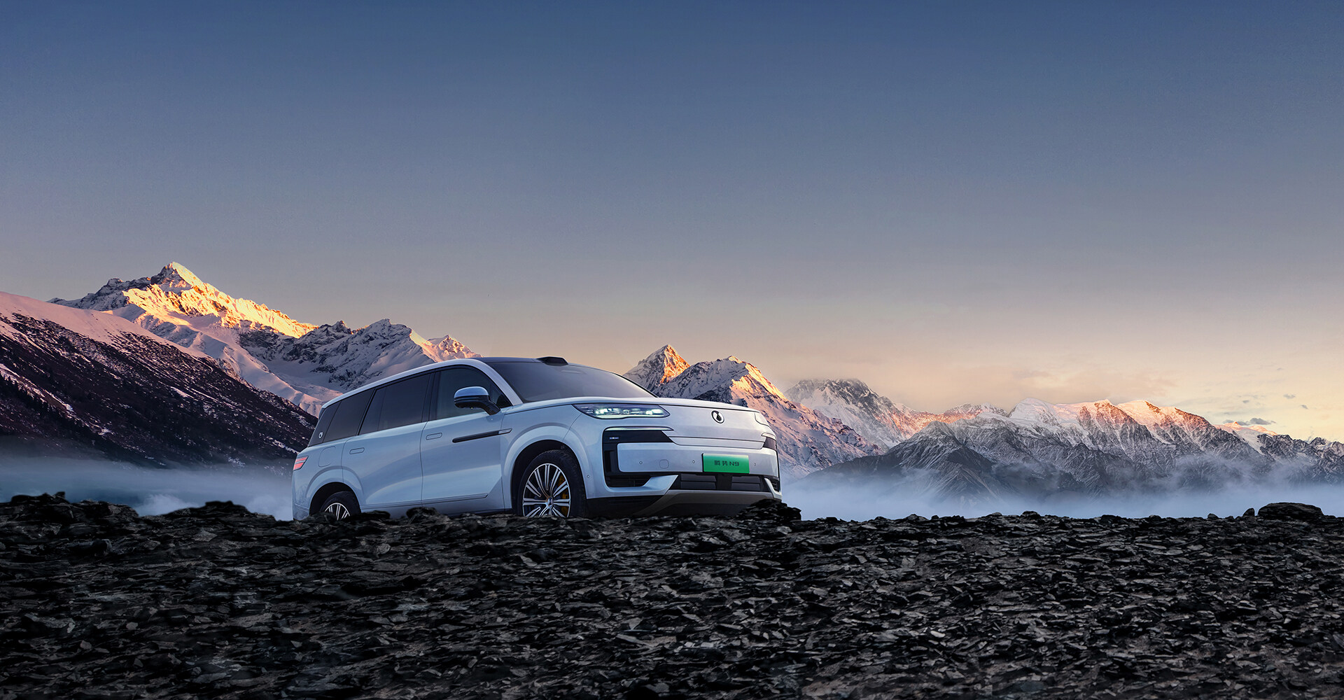 舒适与驾控俱在<br/>驾驭全场景出行